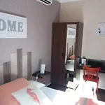 Hotel La Casa Mia *