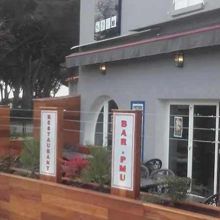 La Casa Mia Hotel *